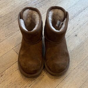 Cozy Brown Kids Uggs Boots